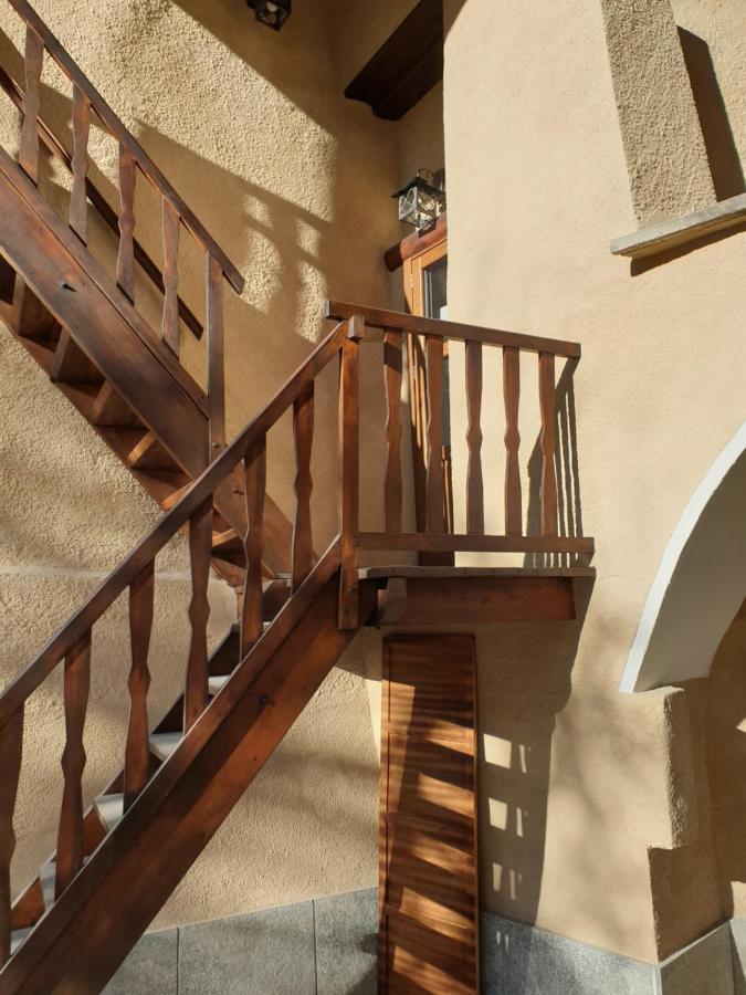 לינה וארוחת בוקר סמפיירה Antica Casa Occitana מראה חיצוני תמונה