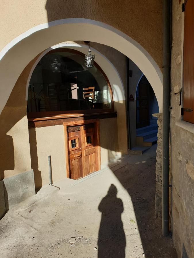 לינה וארוחת בוקר סמפיירה Antica Casa Occitana מראה חיצוני תמונה